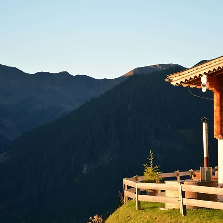 Alpine Premium Wallegg-lodge Hotel